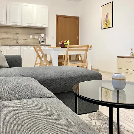 Modern For 4 Persons With Fast Wi-fi