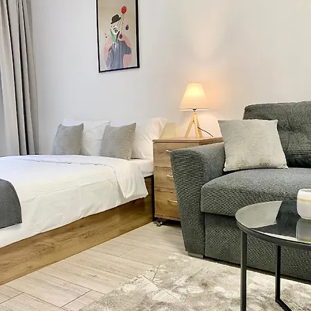 Modern For 4 Persons With Fast Wi-fi Stara Zagora