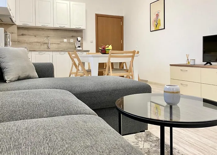 Modern For 4 Persons With Fast Wi-fi